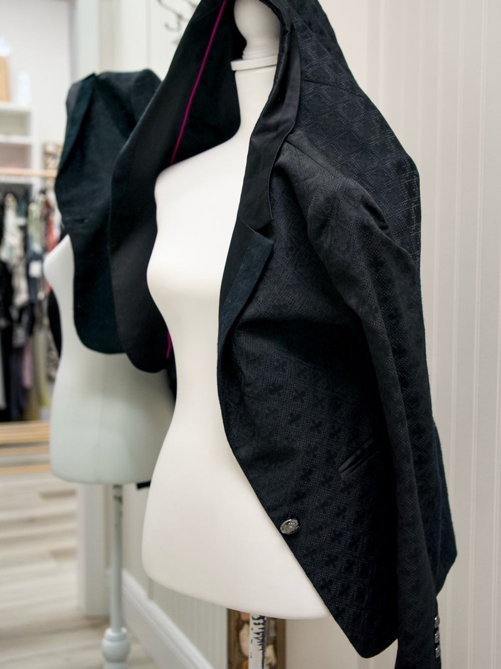 Juicy Couture Black Textured Single-Button Blazer - Picture 9 of 9